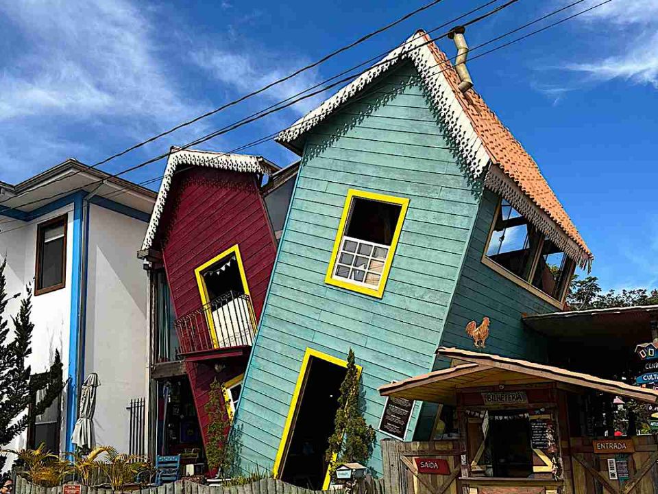 A famosa casa torta de Bicnhinho